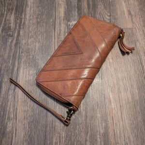 Lucky Brand Brown Leather Haringbow Zipper Wallet